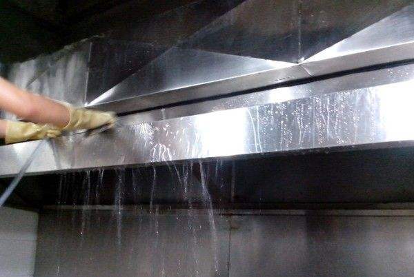 飯店油煙管道清洗的必須性及清洗步驟